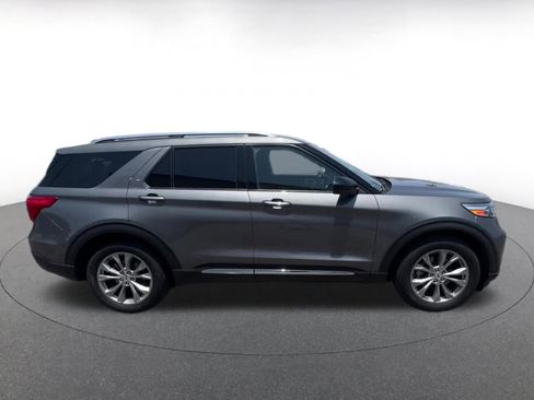 Used 2023 Ford Explorer Limited image 16