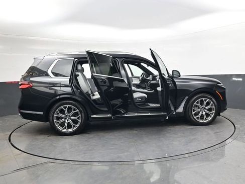 Used 2023 BMW X7 xDrive40i image 33