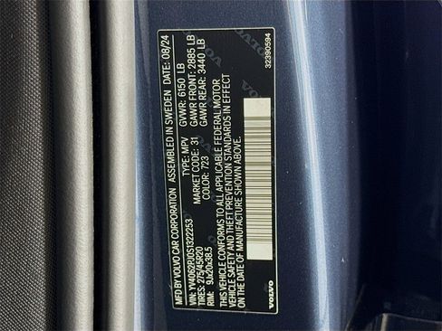 Certified 2025 Volvo XC90 B6 Core image 34