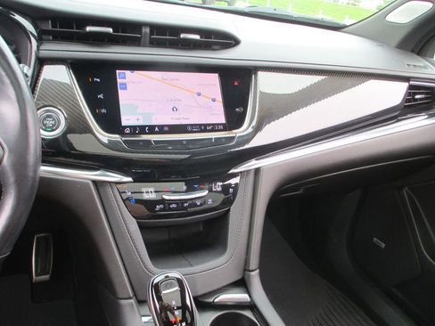 Used 2021 Cadillac XT6 Sport AWD/4WD image 34