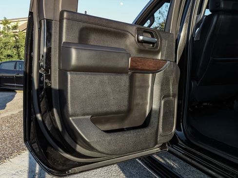 Used 2022 GMC Sierra 3500 Denali w/ Denali Black Diamond Edition image 53