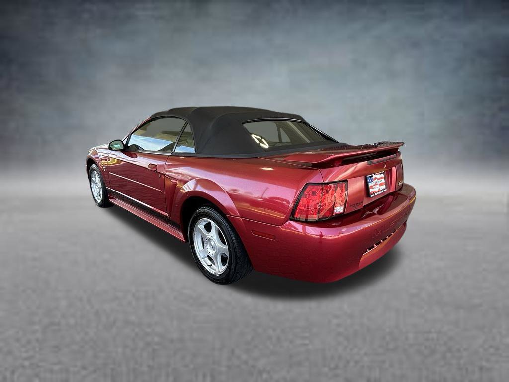 Used 2003 Ford Mustang Convertible RWD image 6