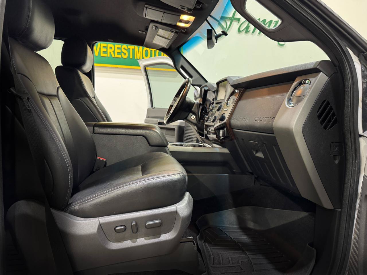 Used 2016 Ford F250 Lariat w/ Lariat Interior Package AWD/4WD image 7