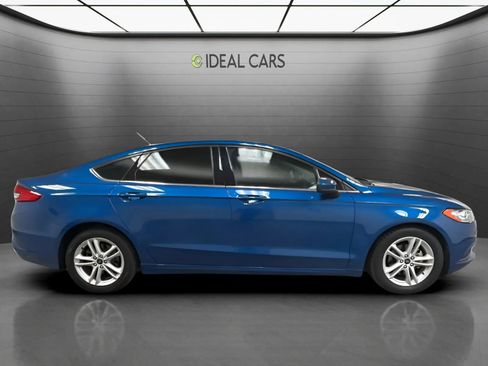 Used 2018 Ford Fusion SE w/ Fusion SE Technology Package FWD image 4