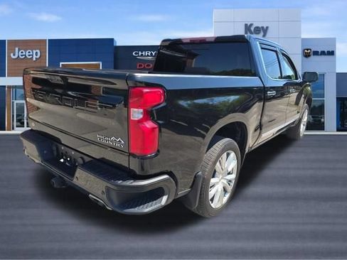 Used 2022 Chevrolet Silverado 1500 High Country w/ High Country Premium Package AWD/4WD image 8