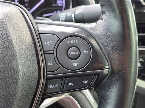 Used 2023 Toyota Camry SE FWD image 5