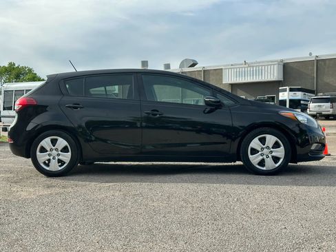 Used 2016 Kia Forte LX FWD image 8