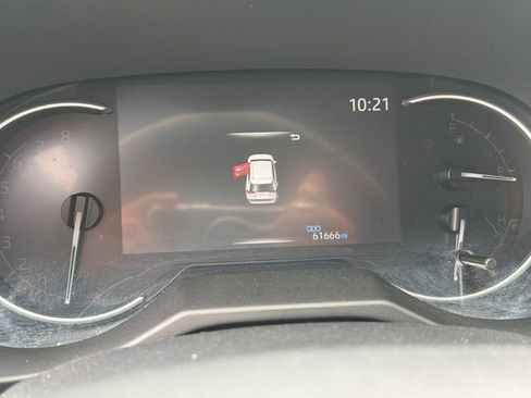 Used 2024 Toyota RAV4 XLE FWD image 15