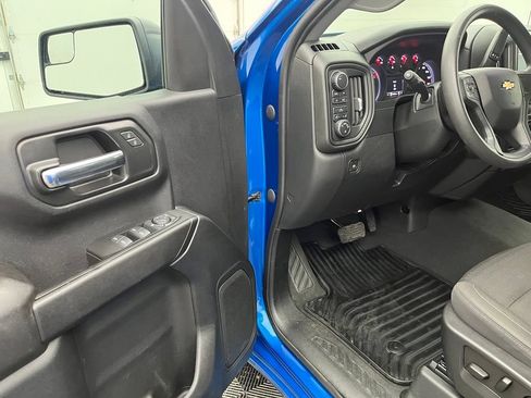 Used 2022 Chevrolet Silverado 1500 Custom AWD/4WD image 16