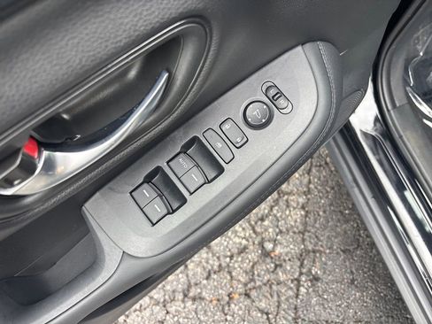 Certified 2026 Honda HR-V LX image 19