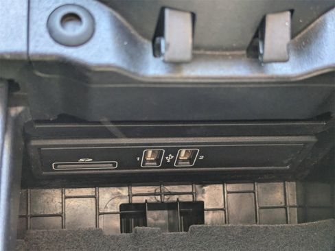 Used 2019 Mercedes-Benz E 300 4MATIC image 51