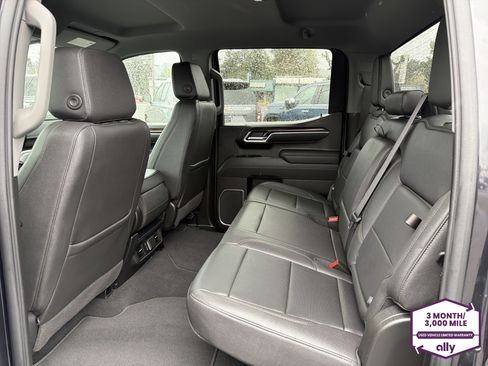 Used 2026 GMC Sierra 1500 SLT AWD/4WD image 11