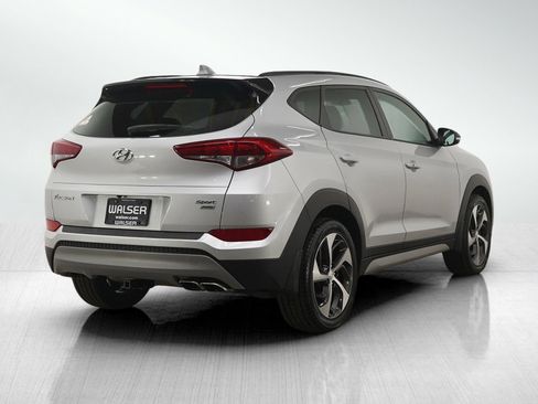 Used 2018 Hyundai Tucson Sport image 5