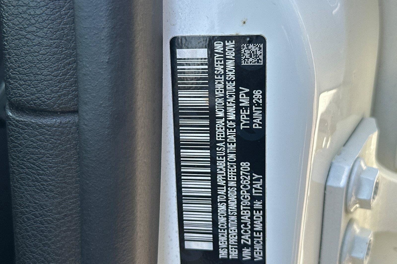 Used 2016 Jeep Renegade Latitude FWD image 28