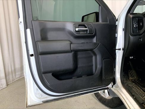 Used 2019 Chevrolet Silverado 1500 Custom w/ Infotainment Package RWD image 21