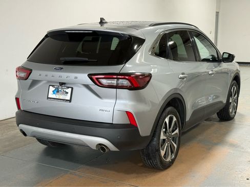 Used 2024 Ford Escape Platinum AWD/4WD image 7