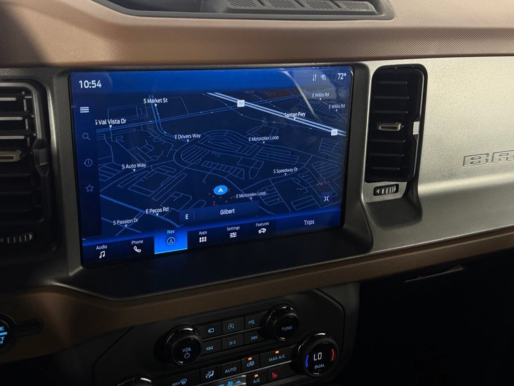 Used 2024 Ford Bronco Outer Banks AWD/4WD image 19