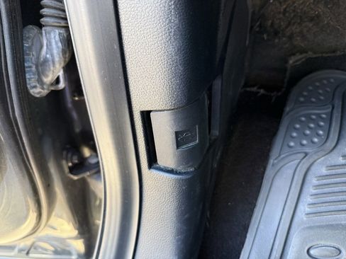 Used 2020 Ford F150 XLT image 17