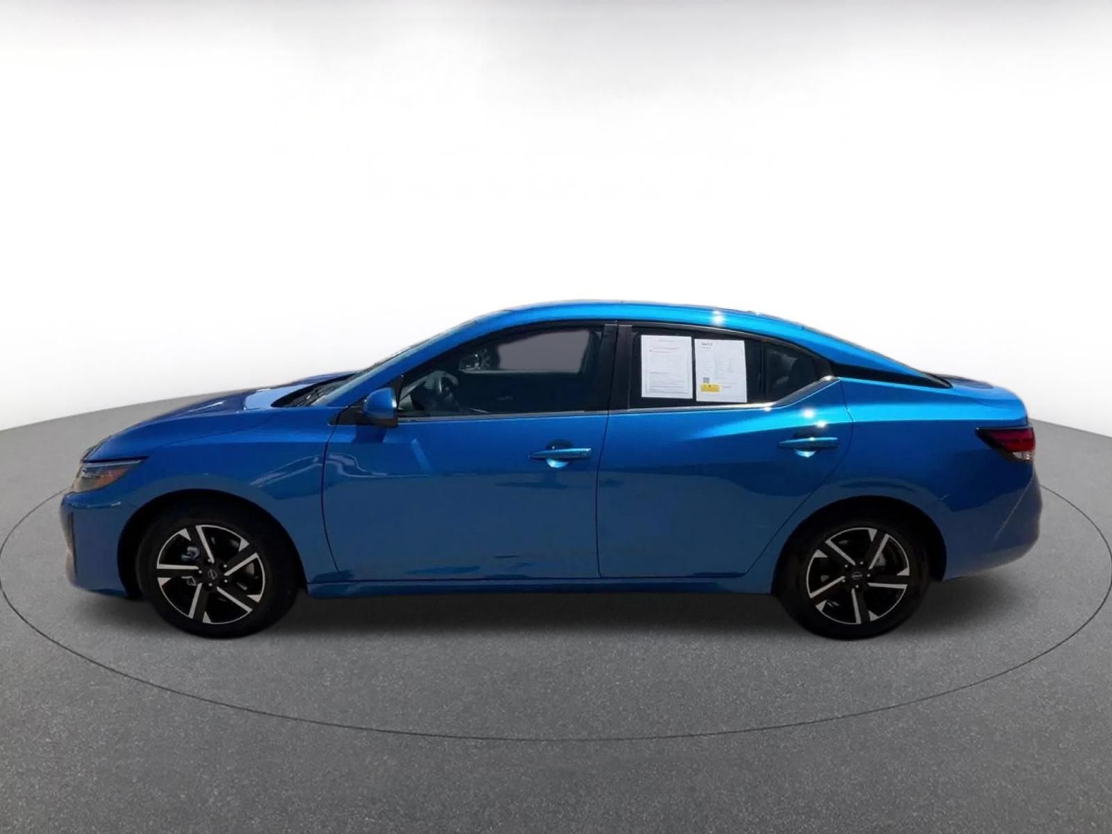 Used 2025 Nissan Sentra SV FWD image 8