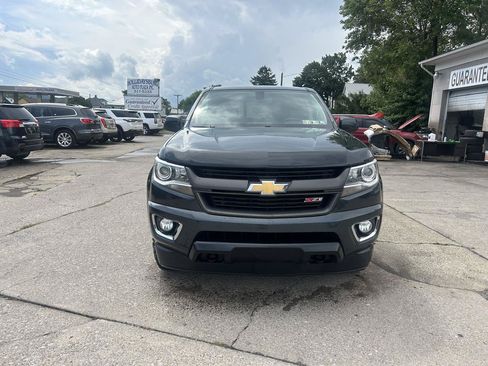 Used 2017 Chevrolet Colorado Z71 AWD/4WD image 2