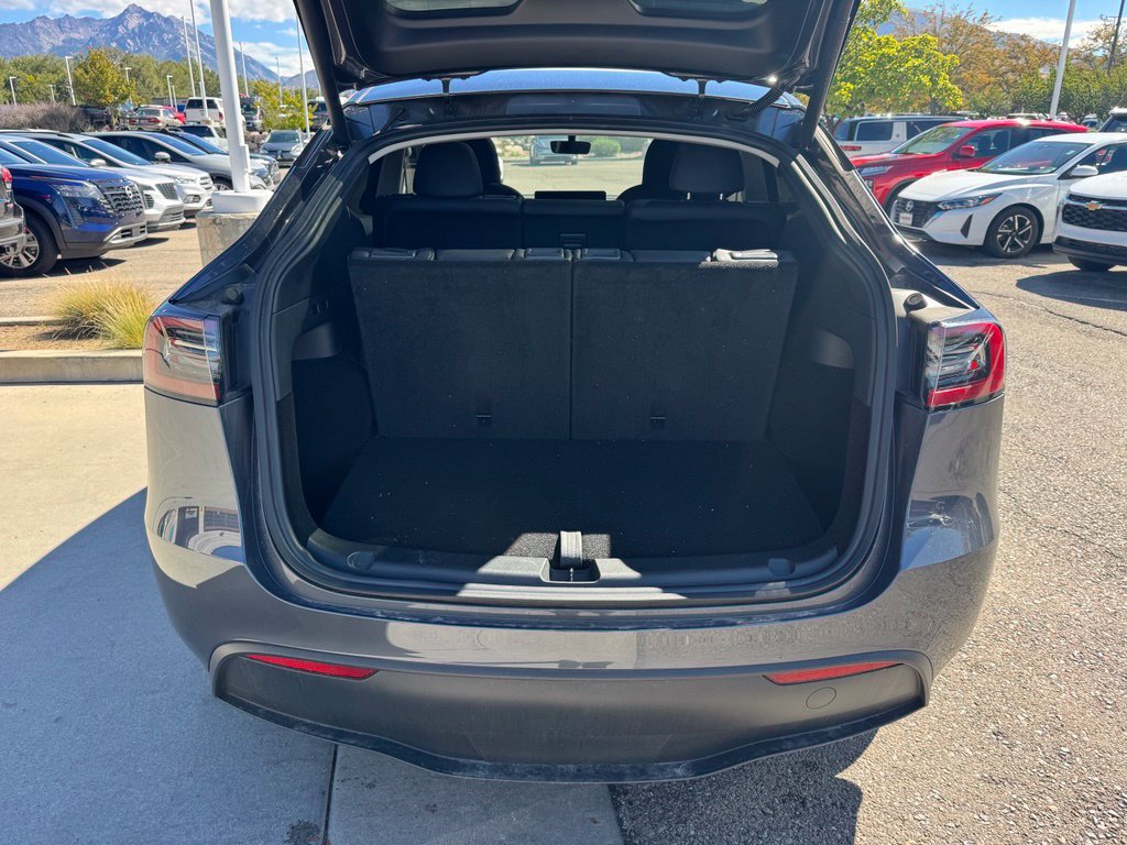 Used 2023 Tesla Model Y Long Range AWD/4WD image 23