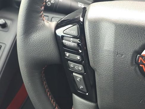 Used 2025 Nissan Frontier PRO-4X w/ Pro Premium Package image 27