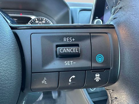 Used 2023 Nissan Rogue SL FWD image 15