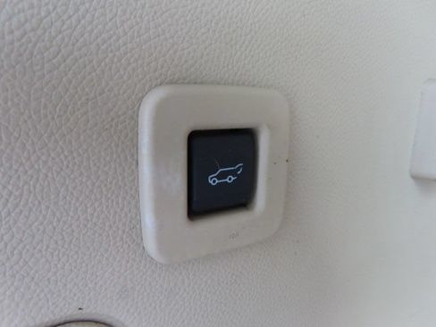 Used 2014 Ford Expedition EL XLT w/ Equipment Group 202A RWD image 12