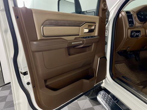 Used 2023 RAM 3500 Limited image 14