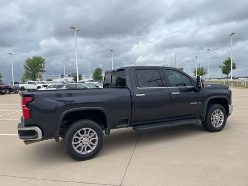Used 2024 Chevrolet Silverado 3500 LTZ w/ LTZ Premium Package image 5