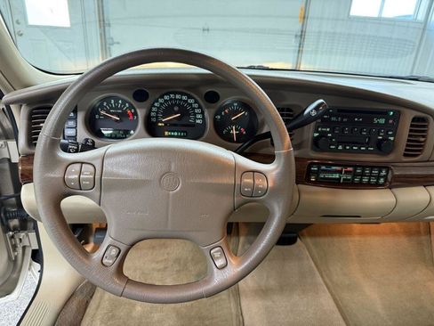 Used 2005 Buick Le Sabre Custom image 28