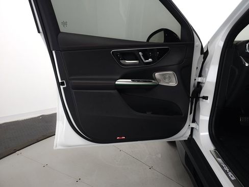 Used 2024 Mercedes-Benz GLC 43 AMG 4MATIC image 5