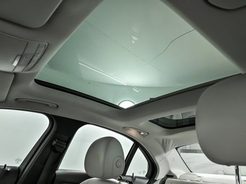 Used 2015 Mercedes-Benz C 300 4MATIC Sedan image 21