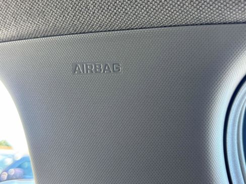 Used 2025 Hyundai Elantra SEL image 29