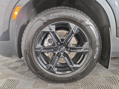 Used 2025 Chevrolet Blazer LT w/ Convenience Package FWD image 32