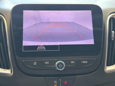 Used 2021 Chevrolet Malibu LT FWD image 44