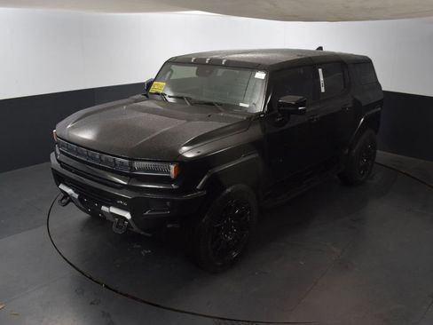 New 2025 GMC Hummer EV 2X w/ LPO, Dark Essentials Package image 42