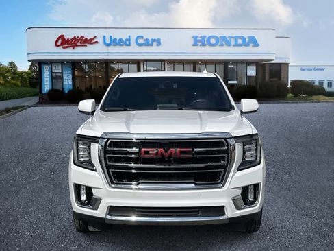 Used 2021 GMC Yukon XL SLT w/ SLT Premium Package image 8