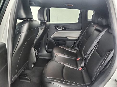 Certified 2025 Jeep Compass Limited AWD/4WD image 33