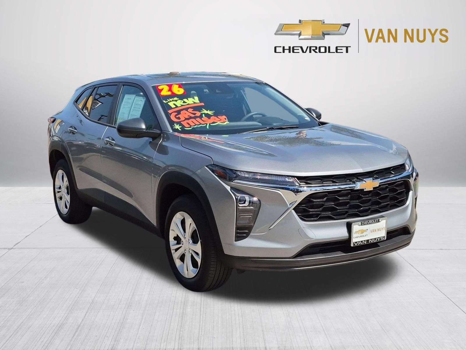Used 2026 Chevrolet Trax LS FWD image 3