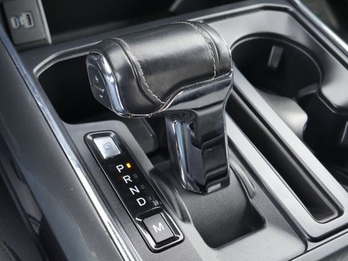 Certified 2022 Ford F150 XLT w/ Equipment Group 302A High image 22