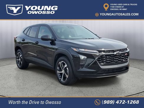 Used 2024 Chevrolet Trax RS FWD image 2