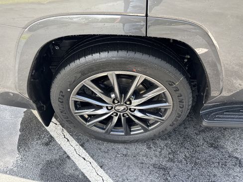 Used 2025 Lexus LX 700h F Sport image 11