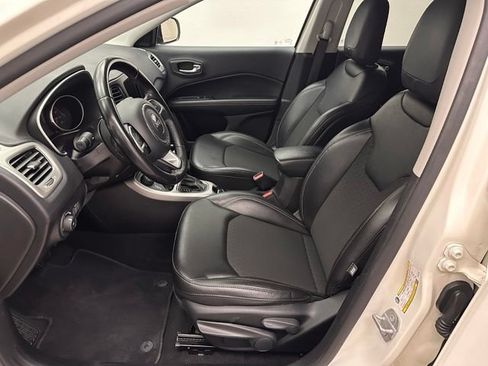 Used 2020 Jeep Compass Latitude AWD/4WD image 15