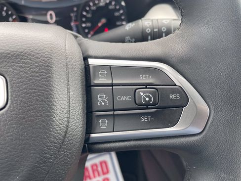 Used 2023 Jeep Compass Limited AWD/4WD image 17