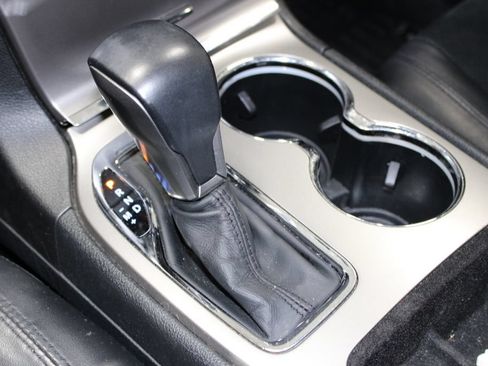 Used 2018 Jeep Grand Cherokee Altitude RWD image 23