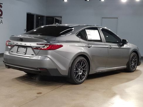 New 2026 Toyota Camry SE FWD image 7