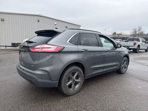 Used 2022 Ford Edge SEL w/ Sport Appearance Package image 3