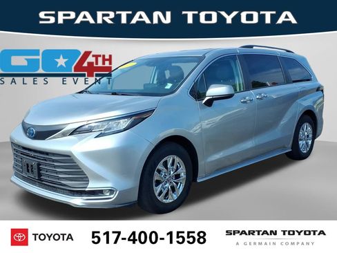 Used 2023 Toyota Sienna XLE w/ XLE Plus Package AWD/4WD image 1