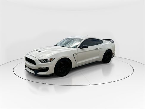 Used 2020 Ford Mustang Shelby GT350 w/ Technology Package image 4